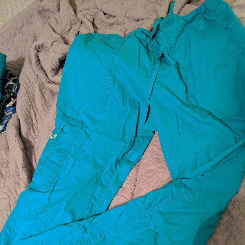 Women's scrub bottoms